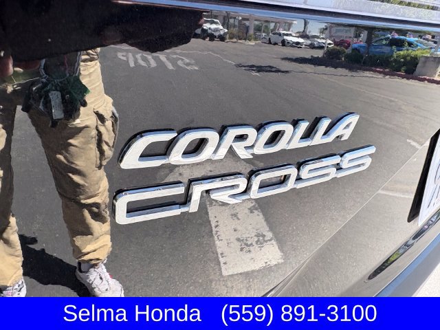 Used 2024 Toyota Corolla Cross XLE w/ Convenience Package FWD image 27