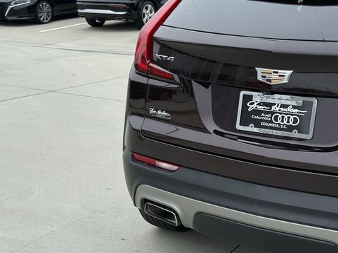 Used 2020 Cadillac XT4 Premium Luxury w/ Technology Package image 13