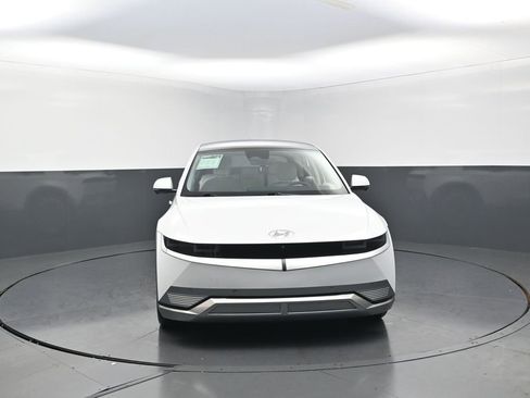 Used 2024 Hyundai Ioniq 5 Limited image 4
