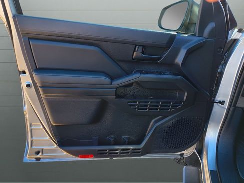 Used 2024 Toyota Tacoma SR image 17