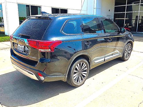 Used 2019 Mitsubishi Outlander ES FWD image 4