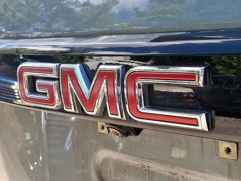 Used 2023 GMC Acadia SLE w/ Elevation Edition AWD/4WD image 28