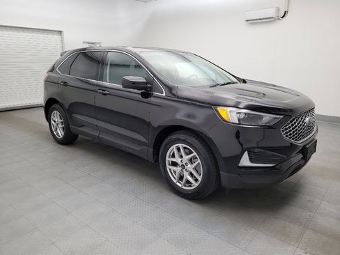 Used 2023 Ford Edge SEL image 11