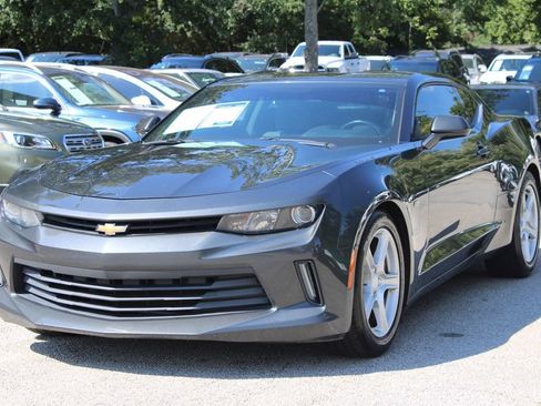 Used 2016 Chevrolet Camaro LT RWD image 3