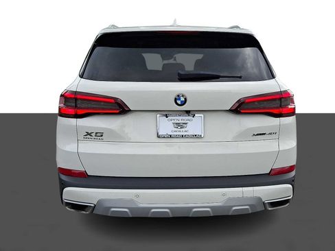 Used 2022 BMW X5 xDrive40i w/ Parking Assistance Package AWD/4WD image 5