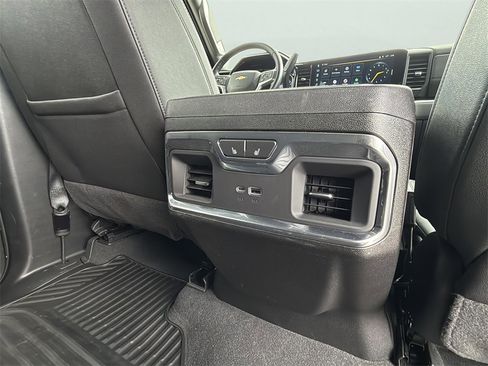 Used 2025 Chevrolet Silverado 3500 LTZ w/ LTZ Plus Package image 34