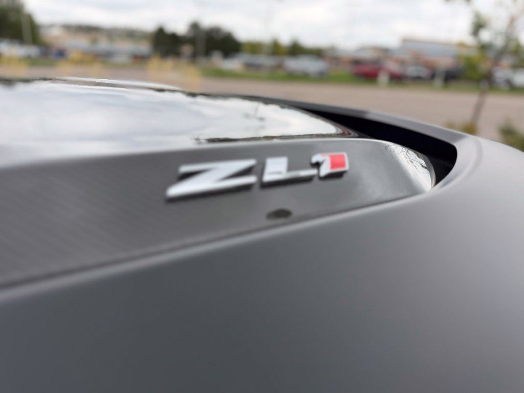 Used 2019 Chevrolet Camaro ZL1 RWD image 32