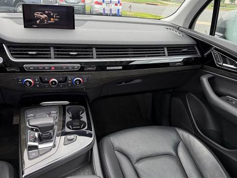 Used 2017 Audi Q7 3.0T Premium AWD/4WD image 19