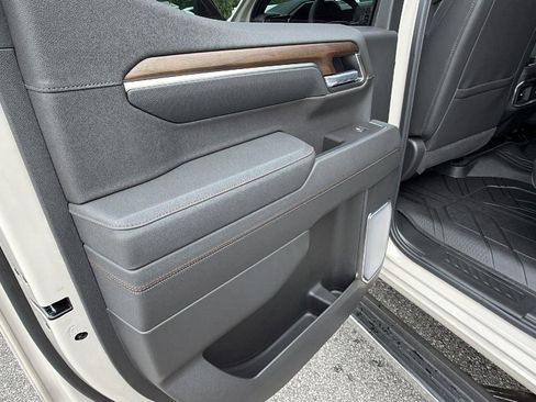 New 2026 Chevrolet Silverado 1500 High Country AWD/4WD image 16