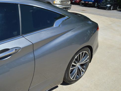 Used 2017 INFINITI Q60 2.0t RWD image 5