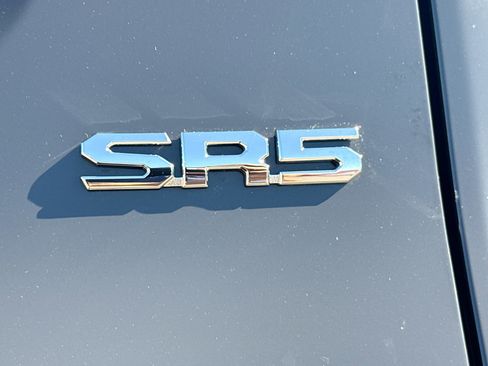 Used 2025 Toyota Tacoma SR5 image 11