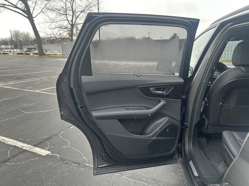 Certified 2025 Audi Q7 3.0T Premium Plus w/ Premium Plus Package image 24