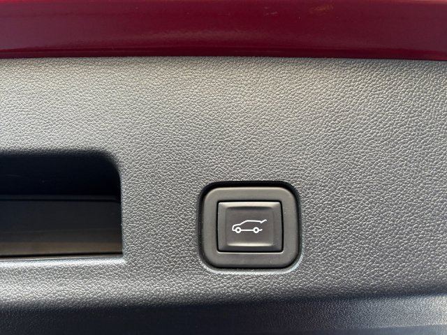 Used 2024 GMC Acadia Elevation w/ Luxury Package AWD/4WD image 18