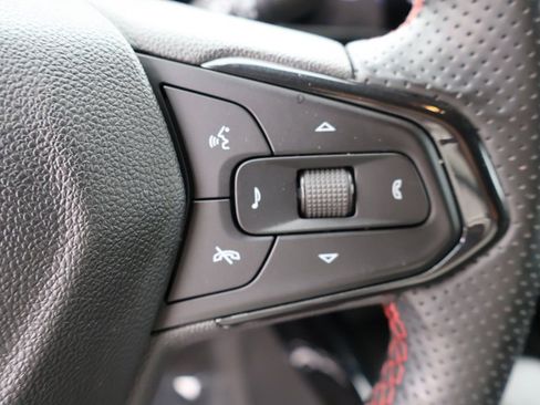 Used 2024 Chevrolet Trax RS w/ Sunroof Package FWD image 49