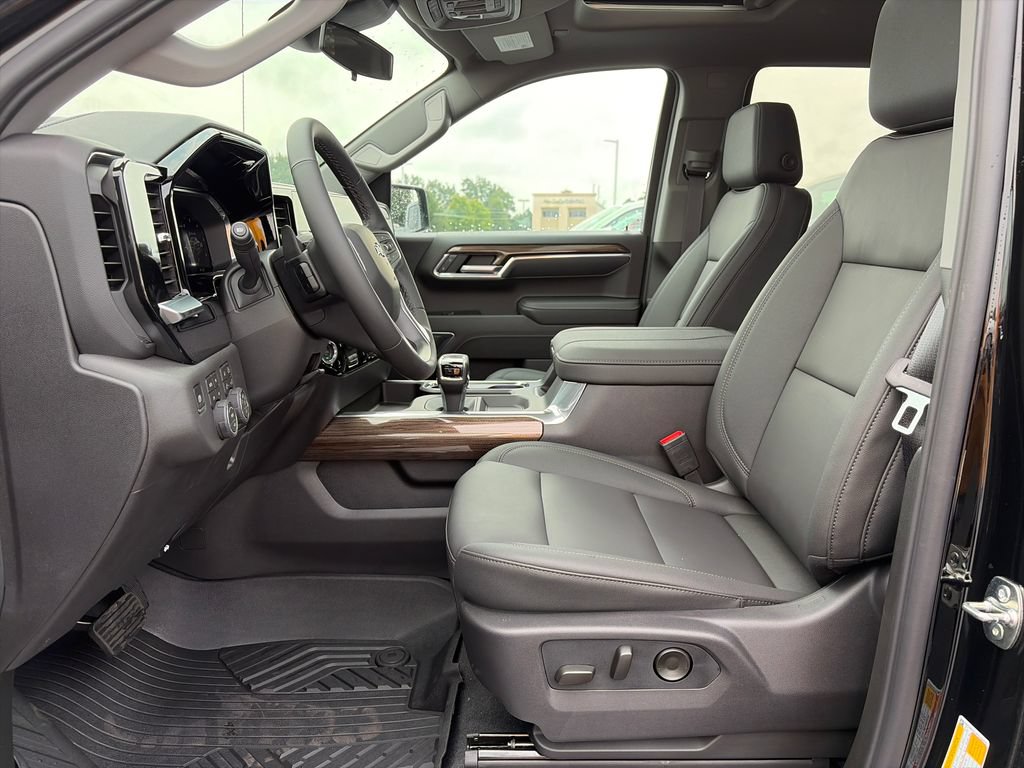 New 2026 Chevrolet Silverado 1500 RST w/ RST All Star Premium Package AWD/4WD image 12