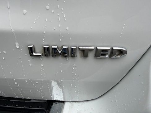 Used 2020 Jeep Grand Cherokee Limited image 8