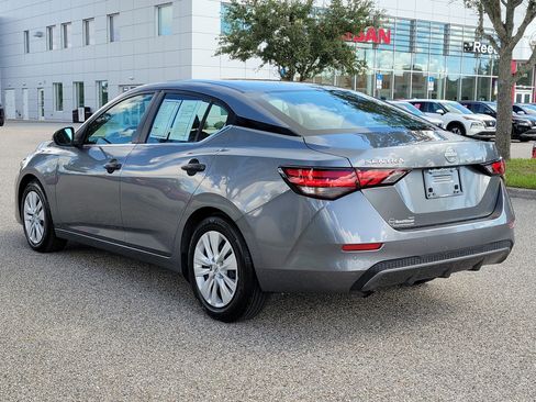 Certified 2025 Nissan Sentra S FWD image 8