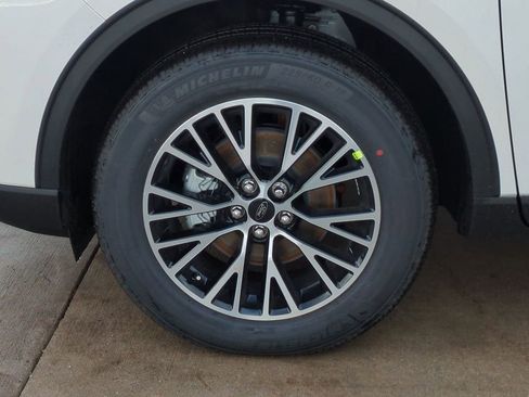 New 2026 Ford Escape SE image 11