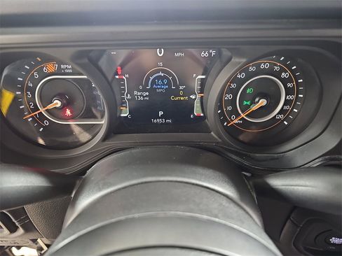 Used 2024 Jeep Wrangler Rubicon w/ Convenience Group image 24