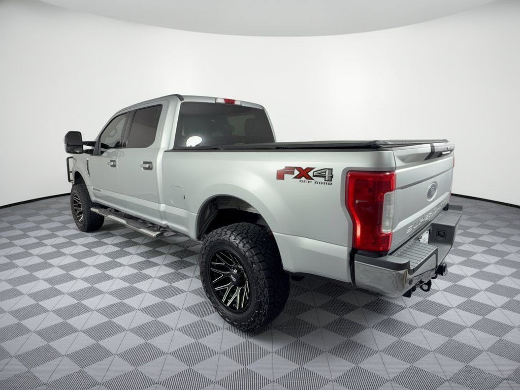 Used 2019 Ford F250 XLT w/ XLT Value Package AWD/4WD image 3