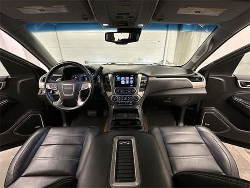 Used 2020 GMC Yukon Denali w/ Open Road Package image 23