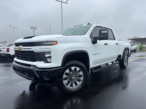 New 2026 Chevrolet Silverado 2500 Custom w/ Custom Value Package AWD/4WD image 1