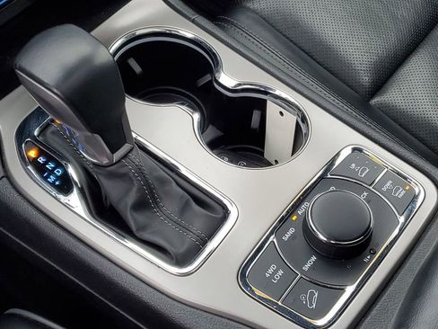 Used 2021 Jeep Grand Cherokee Overland image 21