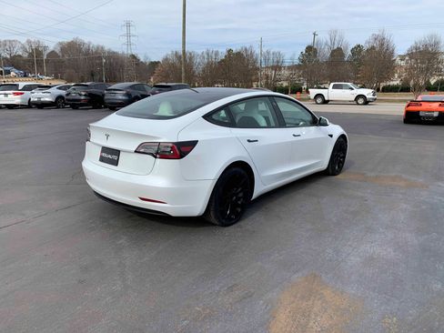 Used 2023 Tesla Model 3 Standard Range image 11