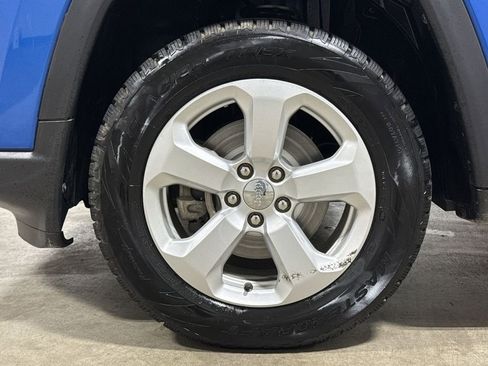 Used 2021 Jeep Compass Latitude w/ Convenience Group image 26