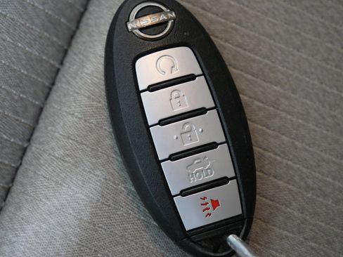 Used 2025 Nissan Altima 2.5 SV FWD image 24