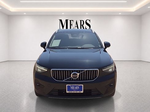 Used 2024 Volvo XC40 B5 Plus AWD/4WD image 8