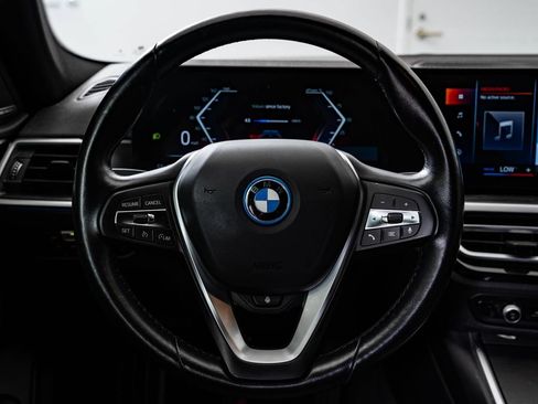 Used 2023 BMW i4 eDrive35 w/ Premium Package RWD image 42