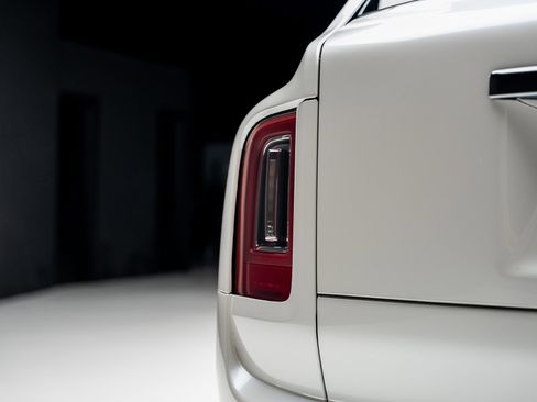 Used 2019 Rolls-Royce Cullinan image 26