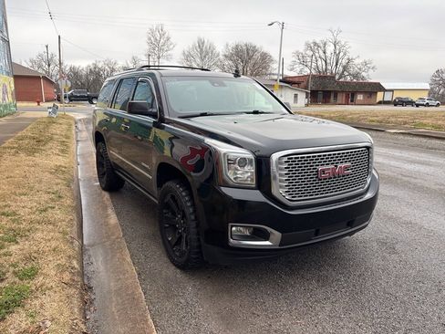 Used 2017 GMC Yukon Denali w/ Open Road Package image 8