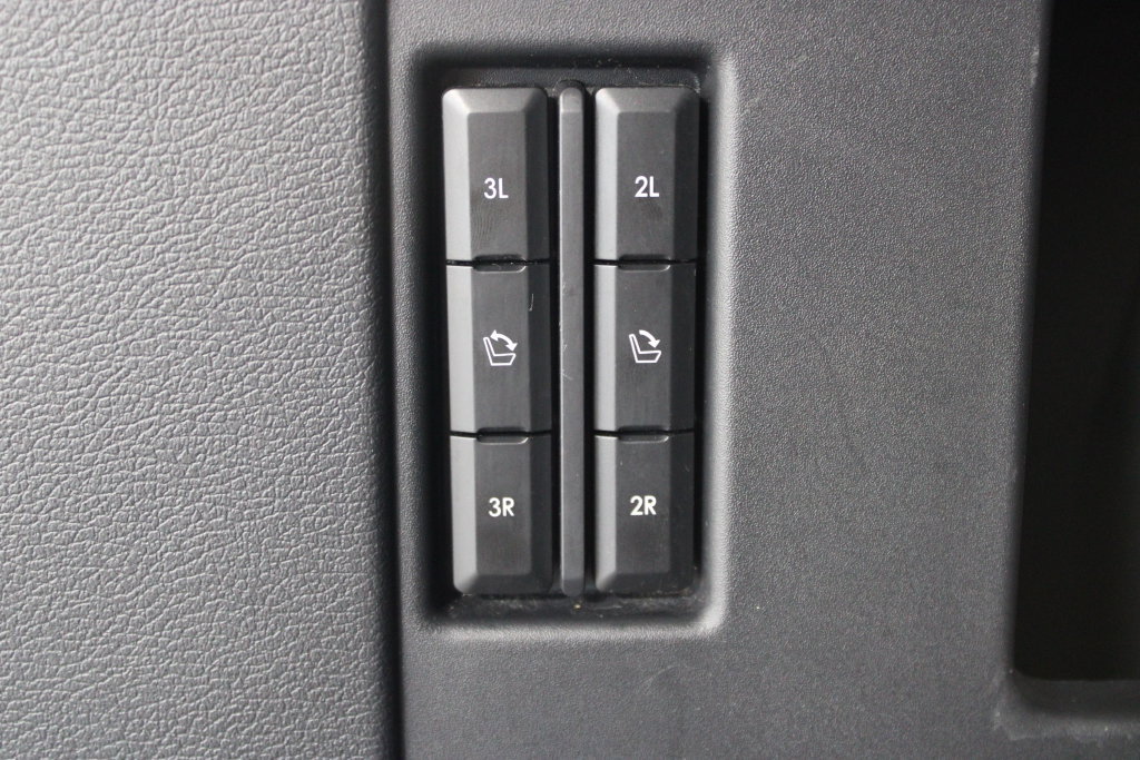 Used 2024 Lincoln Navigator Premiere AWD/4WD image 16