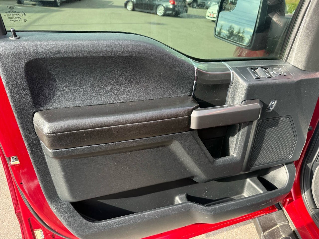 Used 2018 Ford F150 XLT w/ Equipment Group 302A Luxury AWD/4WD image 33