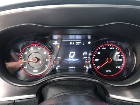 Used 2019 Dodge Charger SXT w/ Blacktop Package AWD/4WD image 17