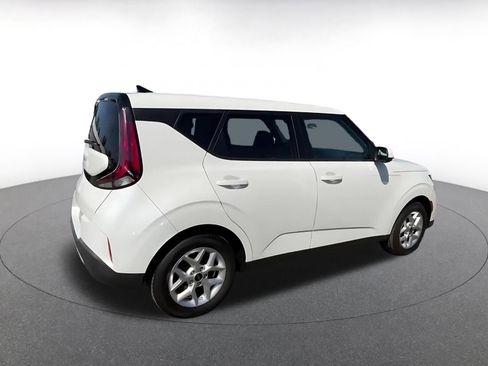 Used 2025 Kia Soul LX w/ LX Technology Package image 15