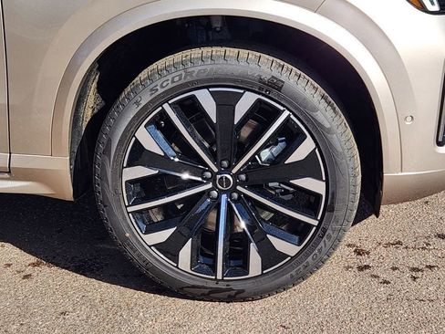 New 2026 Volvo XC90 T8 Plus w/ Protection Package Premier image 29