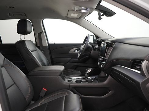 Used 2021 Chevrolet Traverse LT w/ LPO, Floor Liner Package AWD/4WD image 13