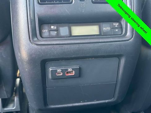 Used 2019 Nissan Pathfinder S AWD/4WD image 27