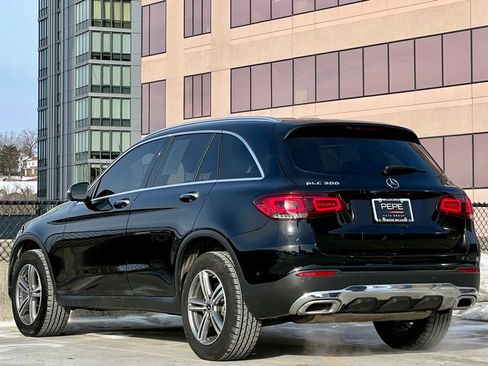 Certified 2022 Mercedes-Benz GLC 300 4MATIC image 4