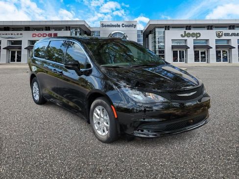 New 2026 Chrysler Voyager LX image 2