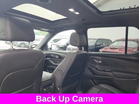 Used 2023 Chevrolet Traverse RS AWD/4WD image 18