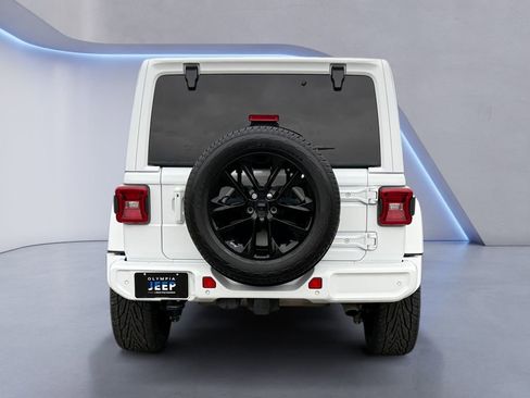 Certified 2022 Jeep Wrangler Unlimited Sahara image 5