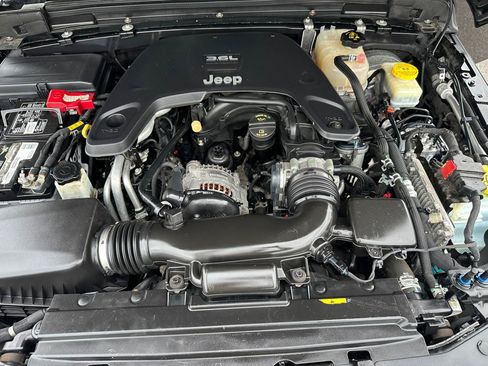 Used 2019 Jeep Wrangler Unlimited Rubicon AWD/4WD image 21