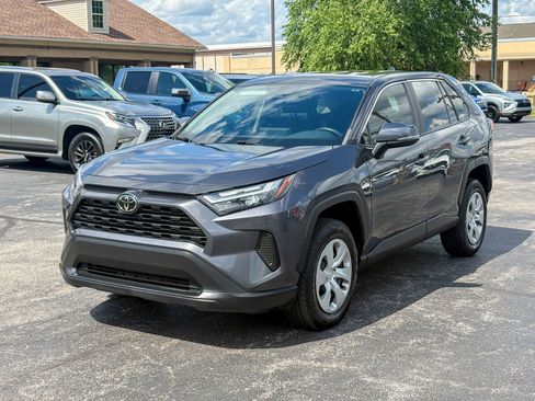 Used 2023 Toyota RAV4 LE AWD/4WD image 7
