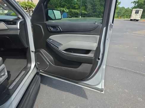 Used 2017 Chevrolet Suburban LT AWD/4WD image 50