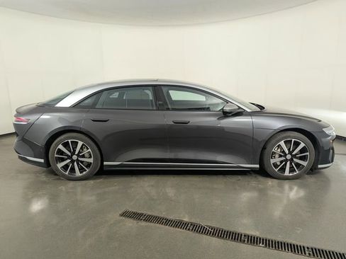 Used 2022 Lucid Air Grand Touring image 8