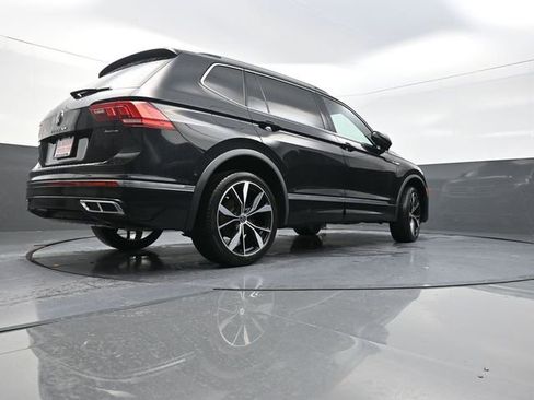 Used 2022 Volkswagen Tiguan SEL R-Line image 37